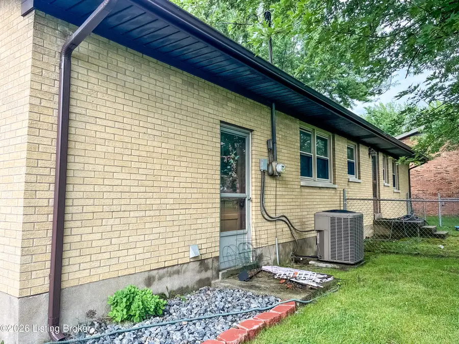 326 Sequoia Dr, Leitchfield, KY 42754 - #2