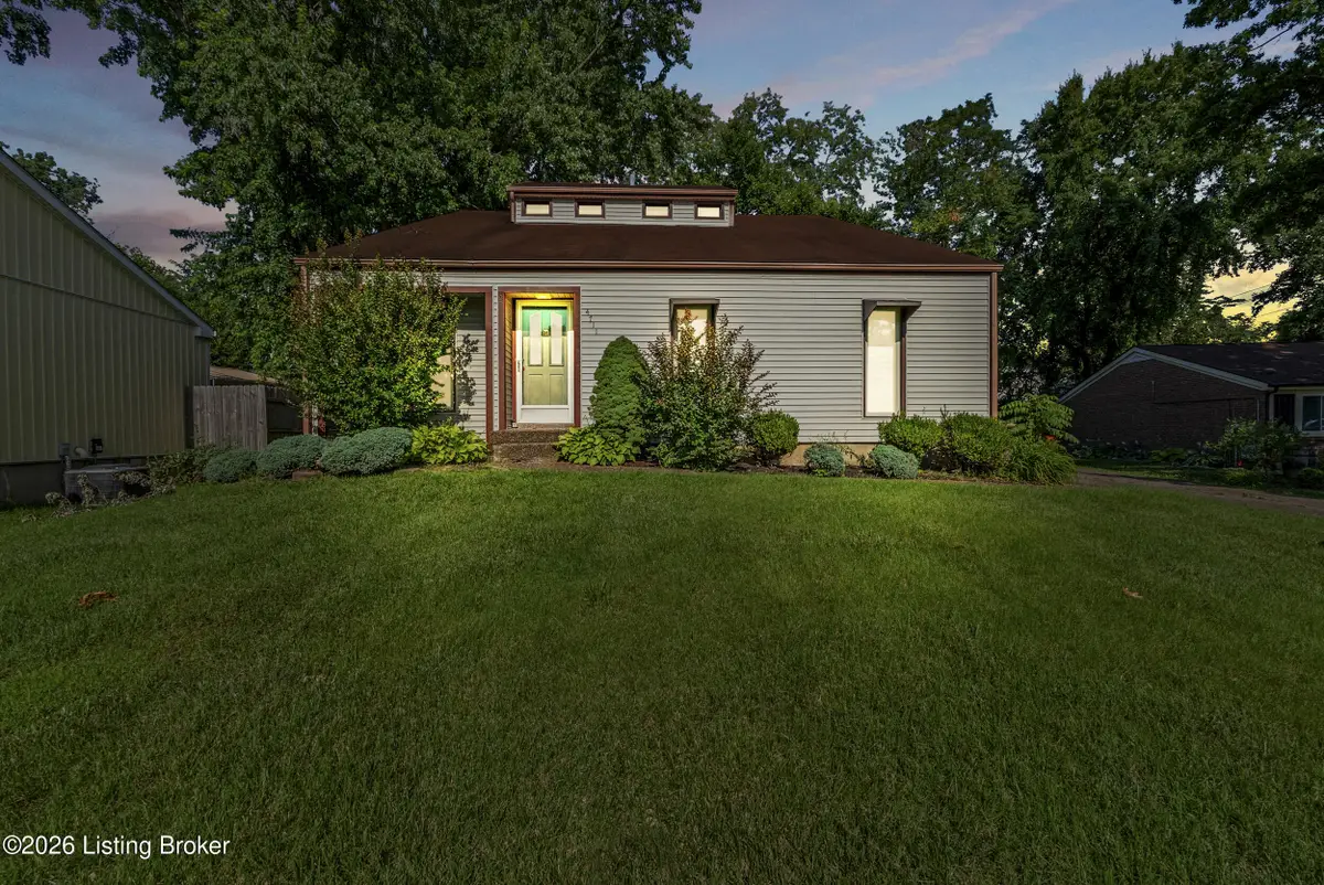 4711 Jolynn Dr, Jeffersontown, KY 40299 - #1