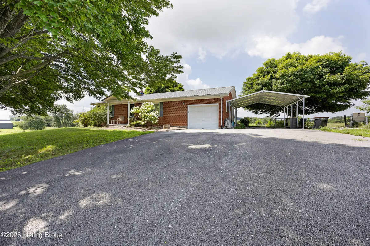 565 Spratt Rd, Hodgenville, KY 42748 - #1