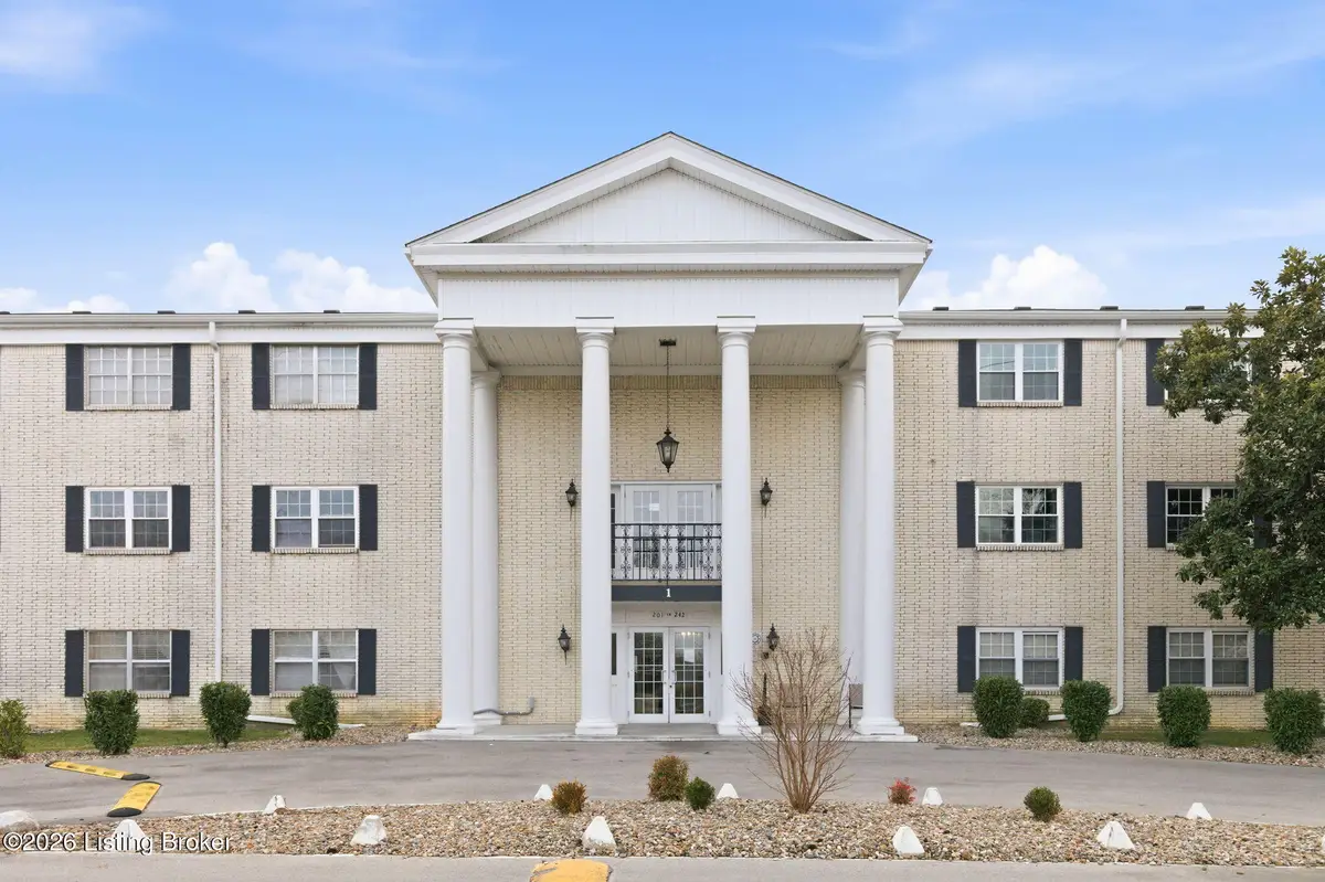 205 El Conquistador Pl, Louisville, KY 40220 - #1