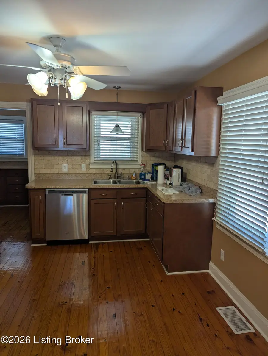 900 Lydia St, Louisville, KY 40217 - #3