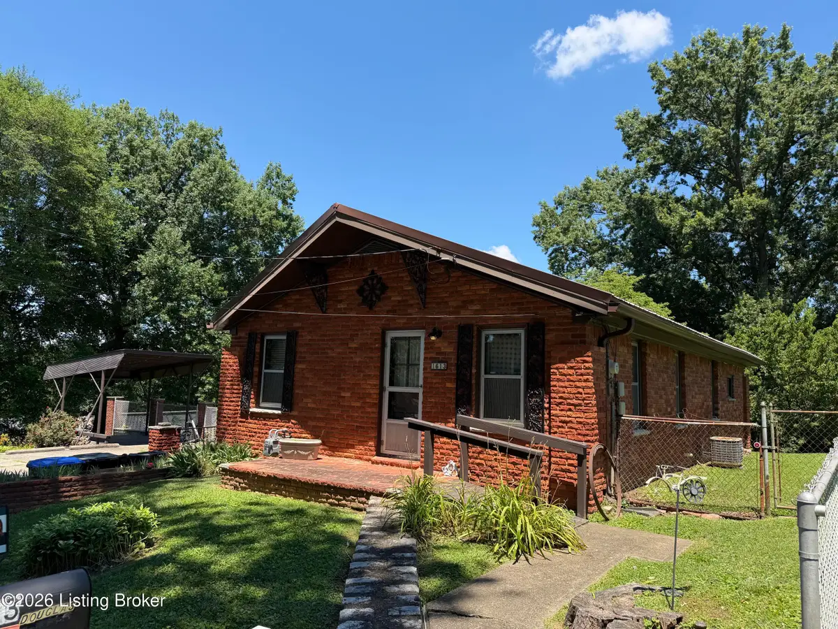 1613 Eskridge Ln, Louisville, KY 40216 - #1