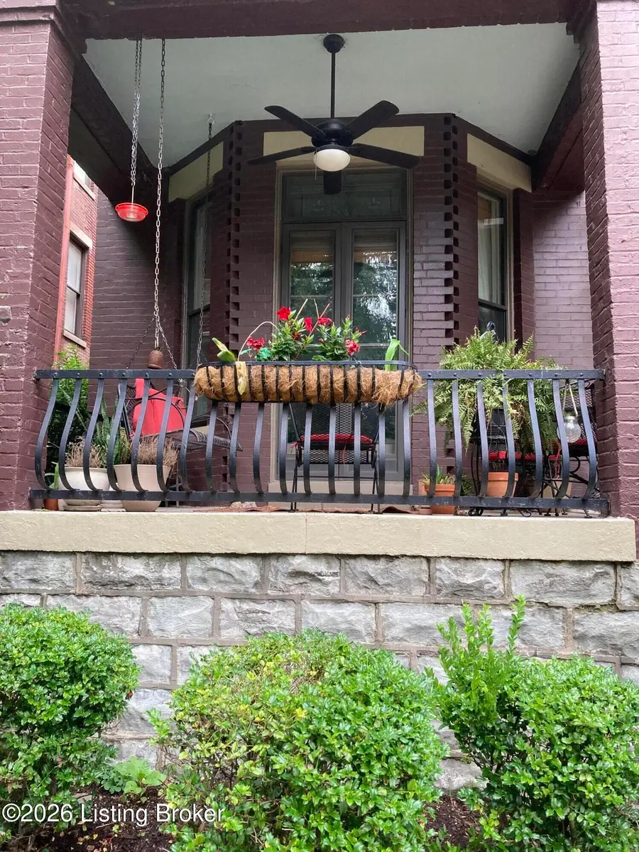 1433 Saint James Ct #1, Louisville, KY 40208 - #2