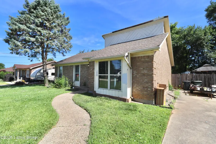 196 Love Ave, Mount Washington, KY 40047 - #2