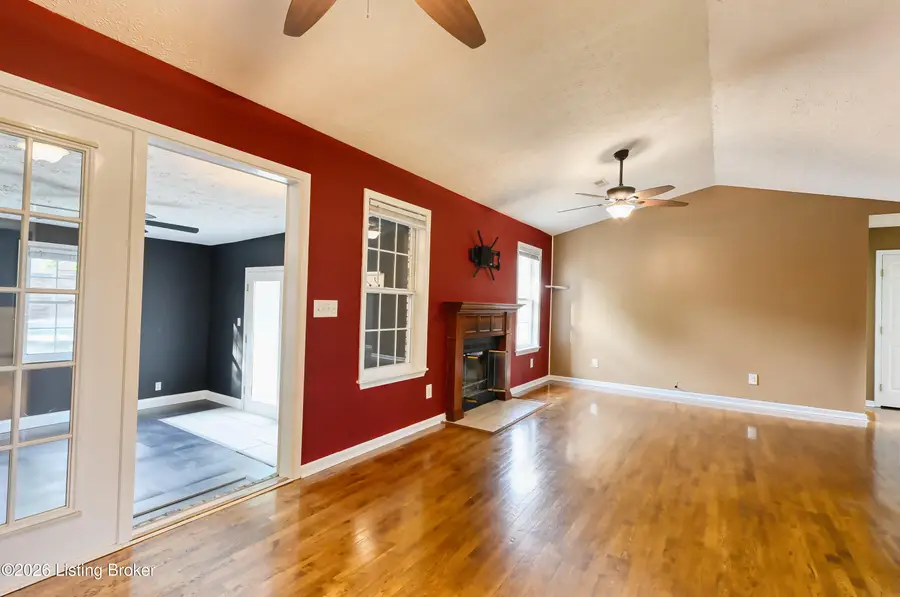 4613 Summitt Dr, Louisville, KY 40229 - #3