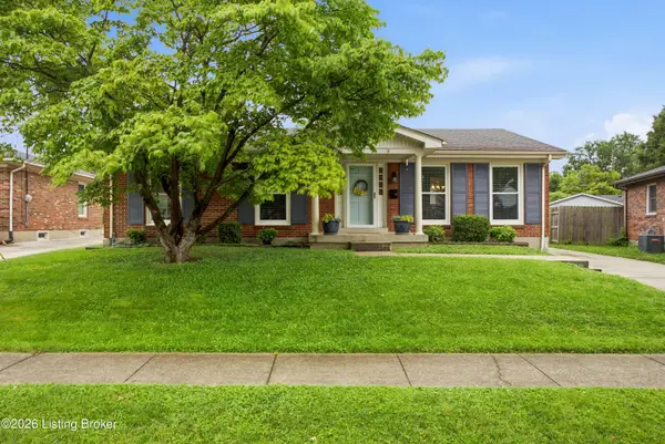 4012 Landside Dr, Louisville, KY 40220
