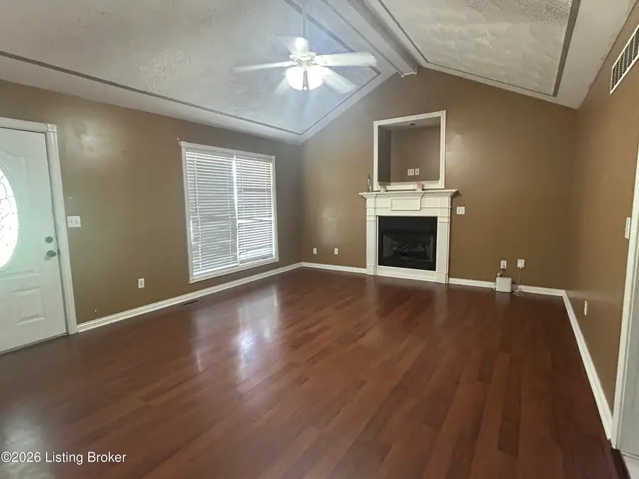 244 Sycamore Dr, Taylorsville, KY 40071 - #2
