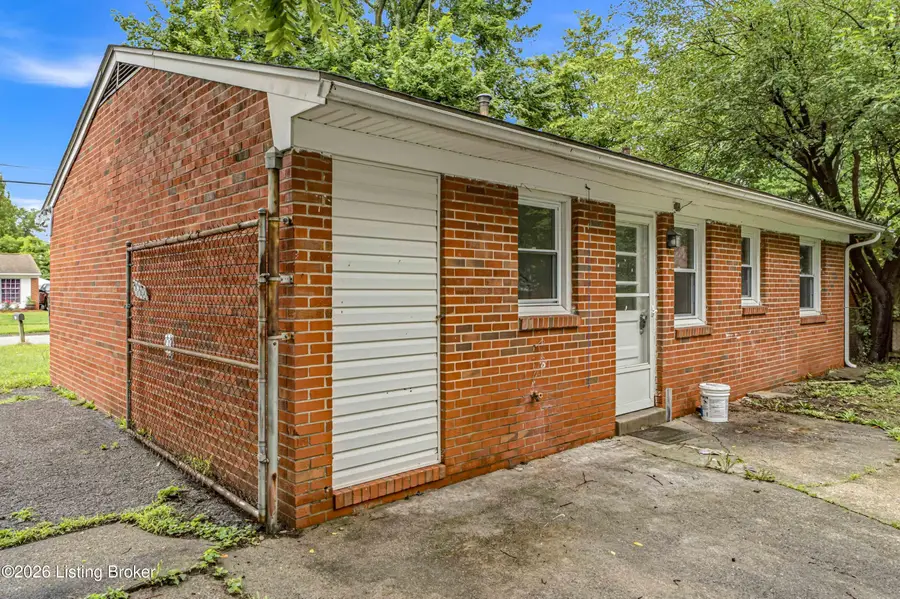 4601 Planetree Dr, Louisville, KY 40219 - #3