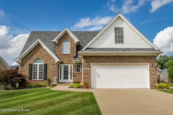 8507 Vancouver Ct, Louisville, KY 40228