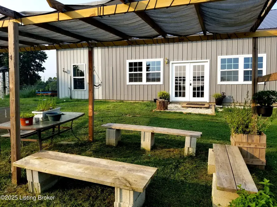 555 Fields Ln, Clarkson, KY 42726 - #2