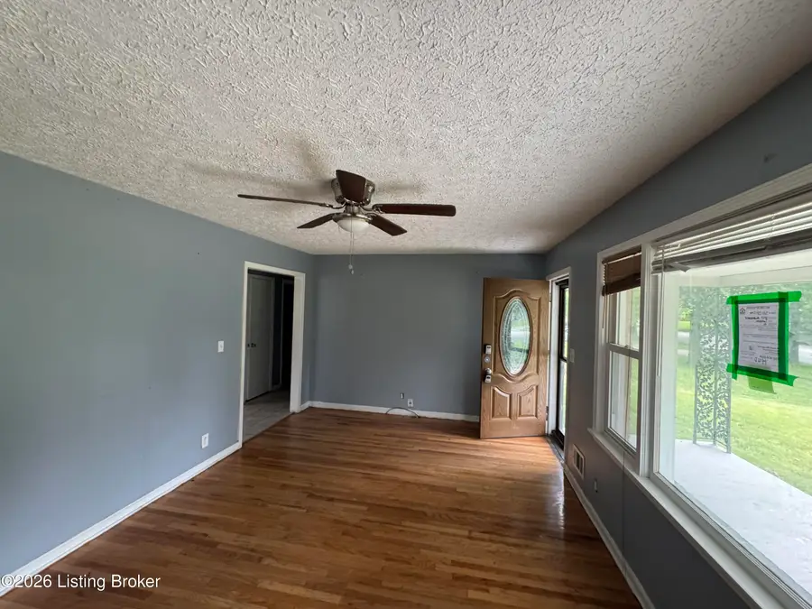 3327 Algonquin Pkwy, Louisville, KY 40211 - #3