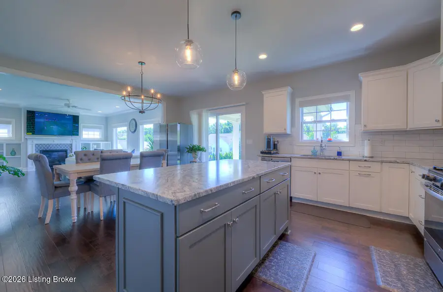 3604 Aspen Creek Dr, Jeffersontown, KY 40299 - #3