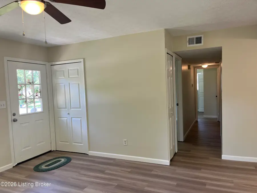 6807 Lake Buckhorn Ct, Louisville, KY 40291 - #3