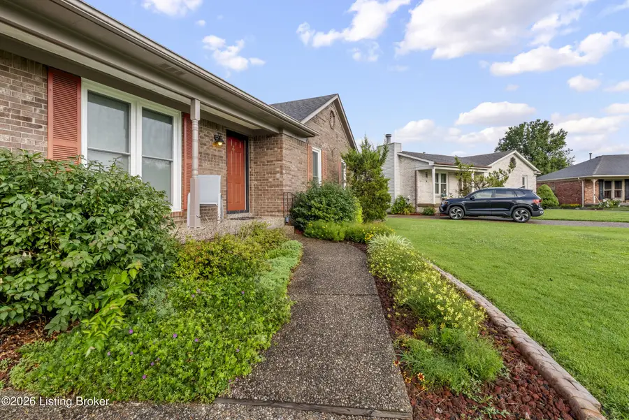 10416 Duke Ct, Fairdale, KY 40118 - #3