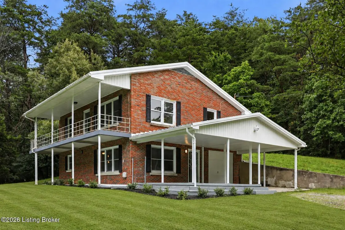 245 E Oak St, Lebanon Junction, KY 40150 - #1