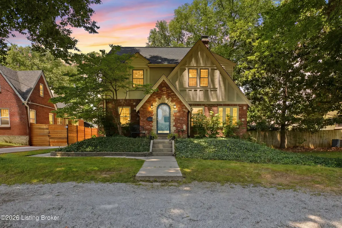 3941 Grandview Ave, Louisville, KY 40207 - #1