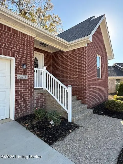 5421 Mt Holyoke Dr, Louisville, KY 40216 - #3