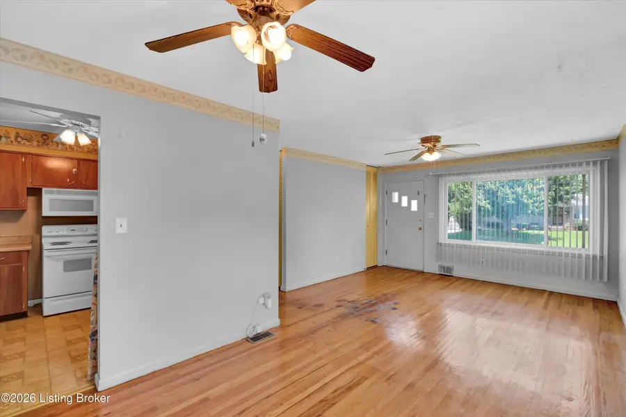 5210 Woodhill Ln, Louisville, KY 40219 - #2
