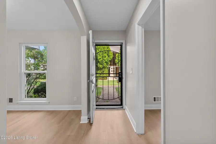 602 La Fontenay Ct, Louisville, KY 40223 - #3