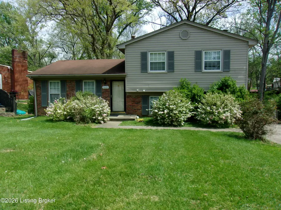 5603 Mosswood Ln, Louisville, KY 40291 - #2