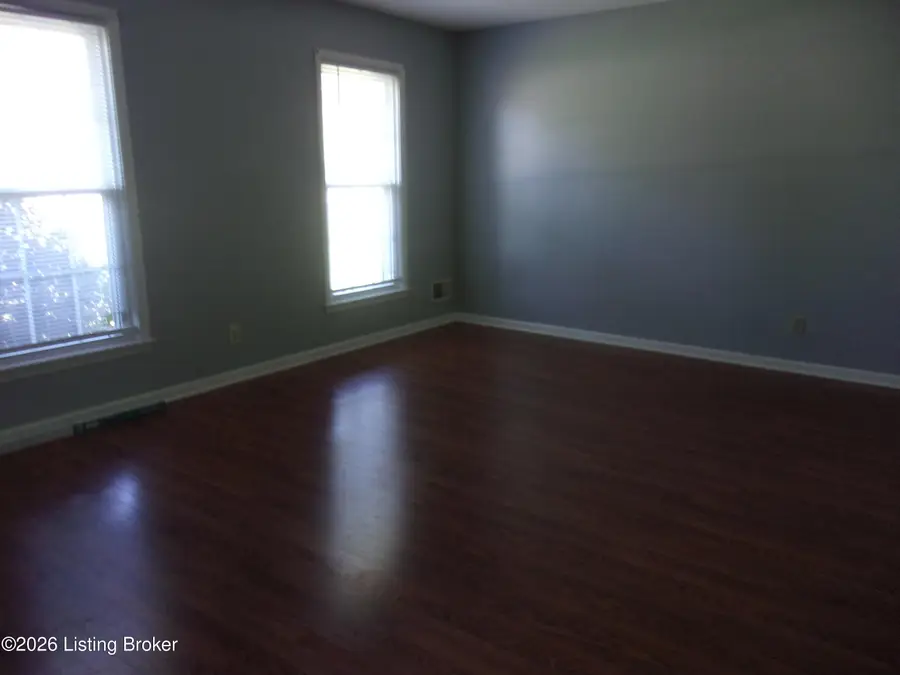 5603 Mosswood Ln, Louisville, KY 40291 - #3