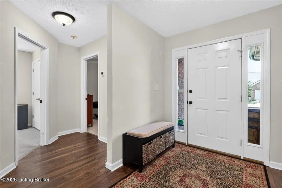 7027 Alma June Way, Louisville, KY 40228 - #3