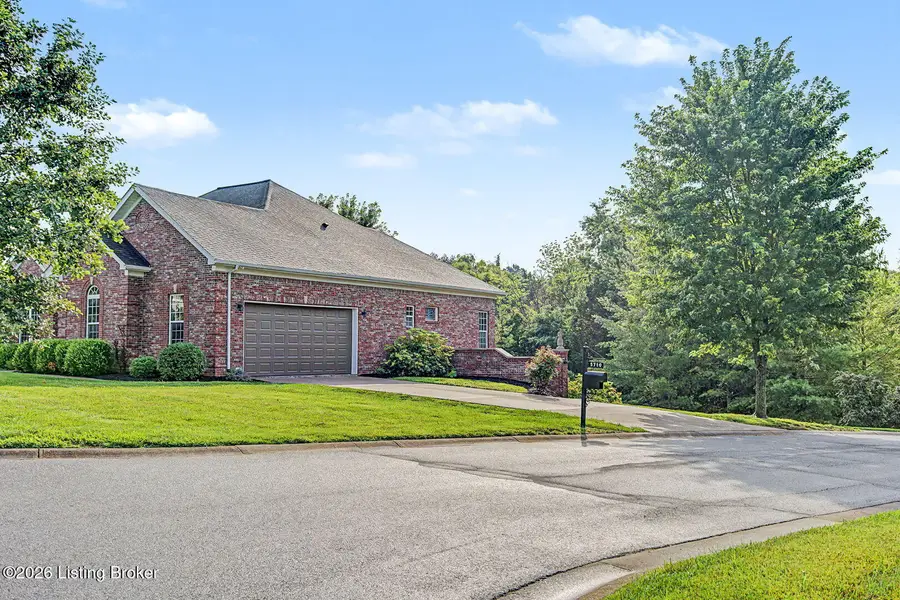 5710 Valley Park Dr, Louisville, KY 40299 - #3