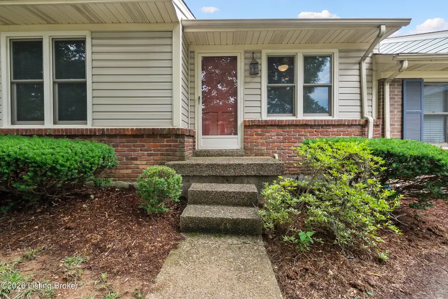 10412 Christina Ct, Louisville, KY 40223 - #2