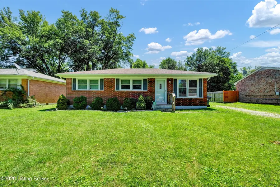 9509 Yellow Pine Ct, Louisville, KY 40229 - #2