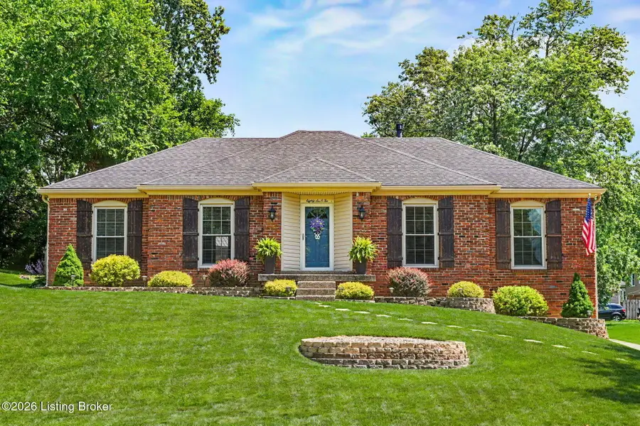8602 Chipstone Ct, Jeffersontown, KY 40299 - #2