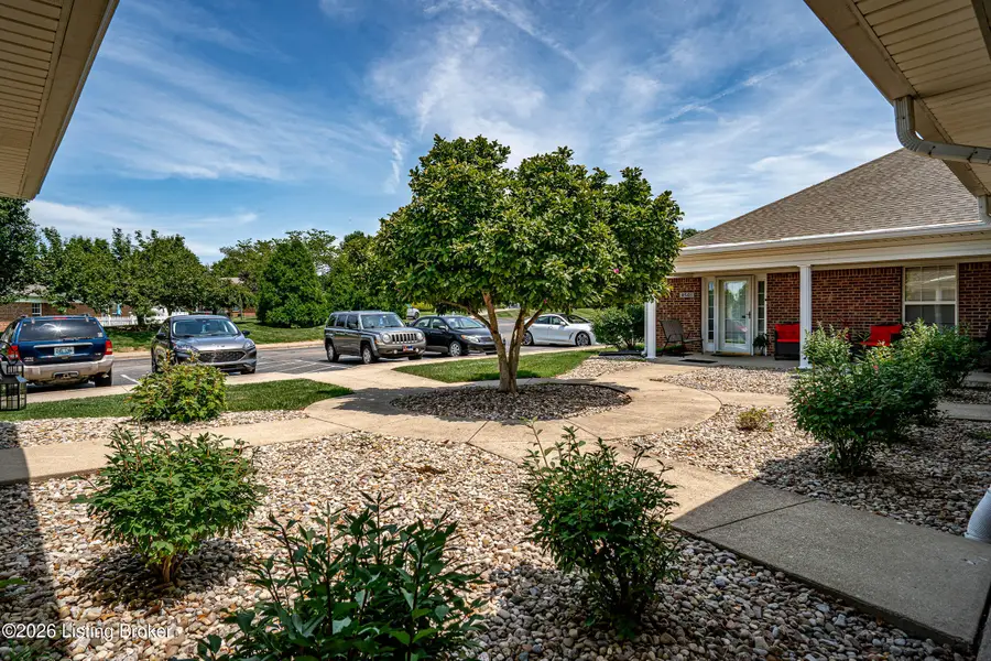 8509 Applegate Village Dr, Louisville, KY 40219 - #3