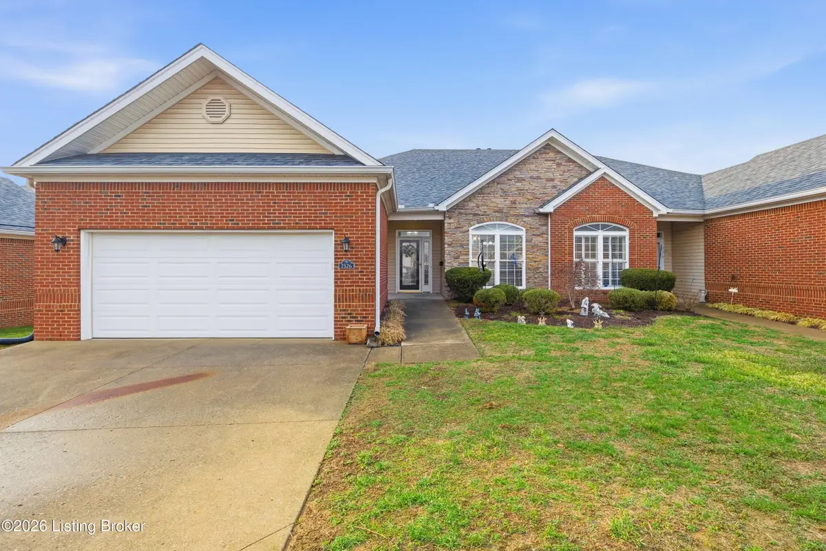 7526 Autumn Pointe Dr, Louisville, KY 40214 - #1