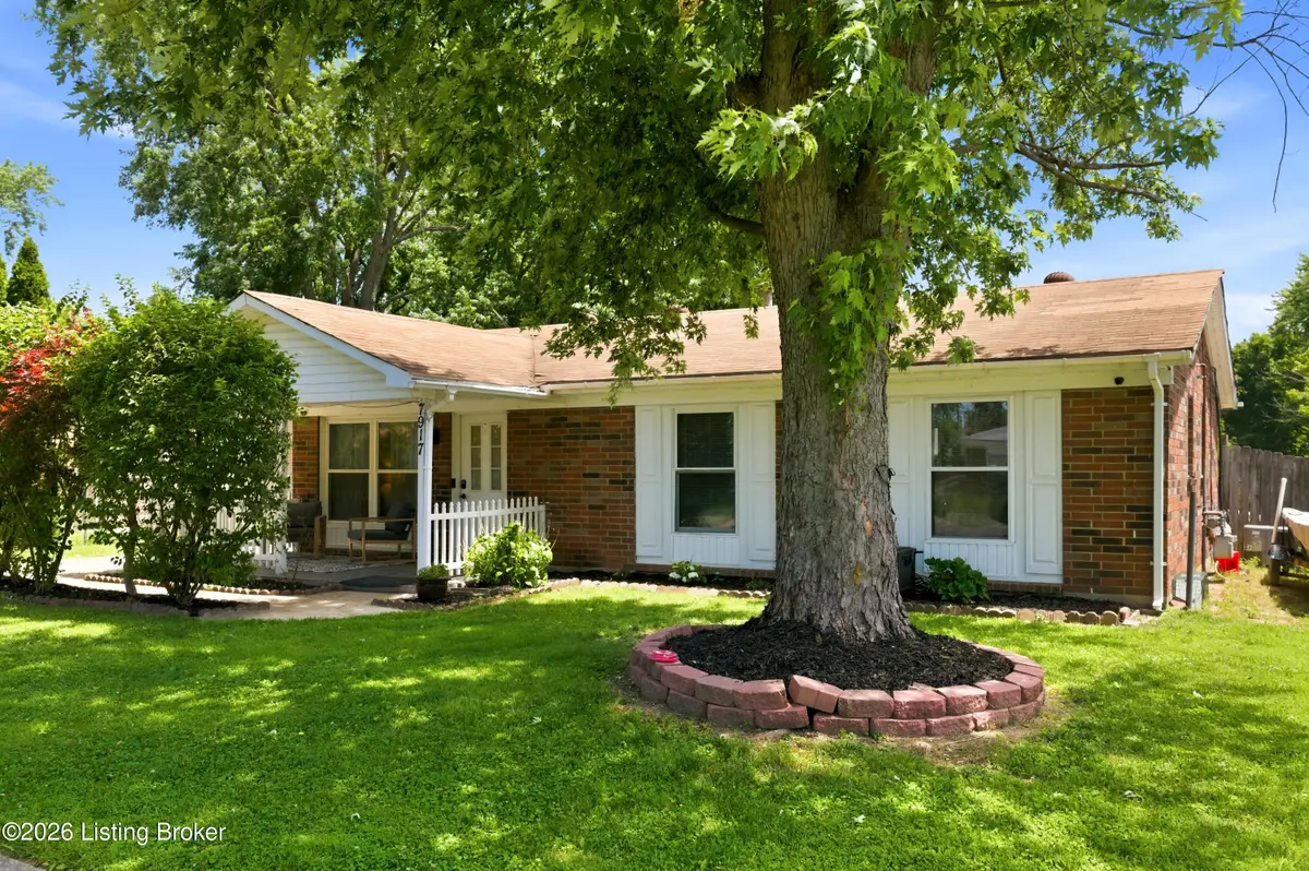 7917 Grenelle Dr, Louisville, KY 40228 - #1