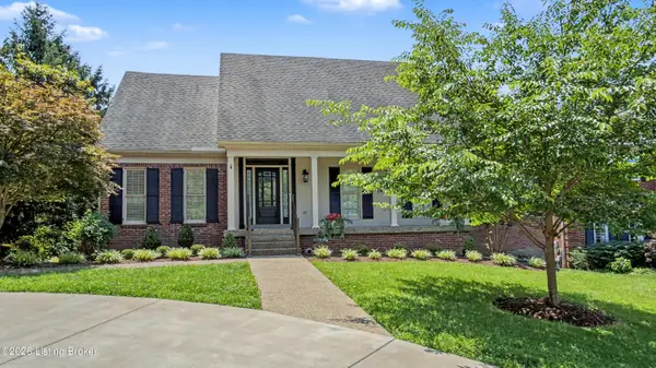 10704 High Grove Pl, Louisville, KY 40223