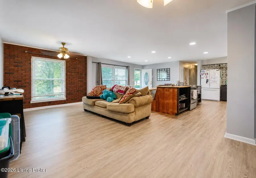 6701 Creston Dr, Louisville, KY 40258 - #3