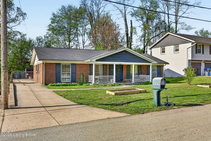 2302 High Pine Dr, Louisville, KY 40214 - #2