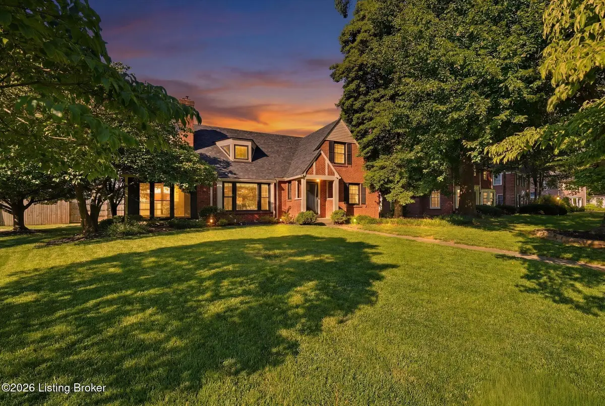 100 Gibson Rd, Louisville, KY 40207 - #1