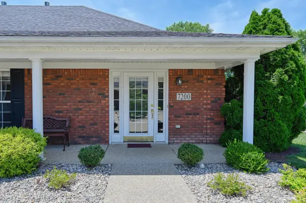 7200 Briscoe Vista Way, Louisville, KY 40228