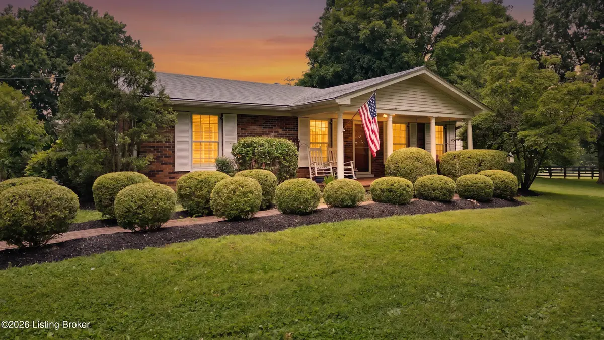 7420 Routt Rd, Jeffersontown, KY 40299 - #1