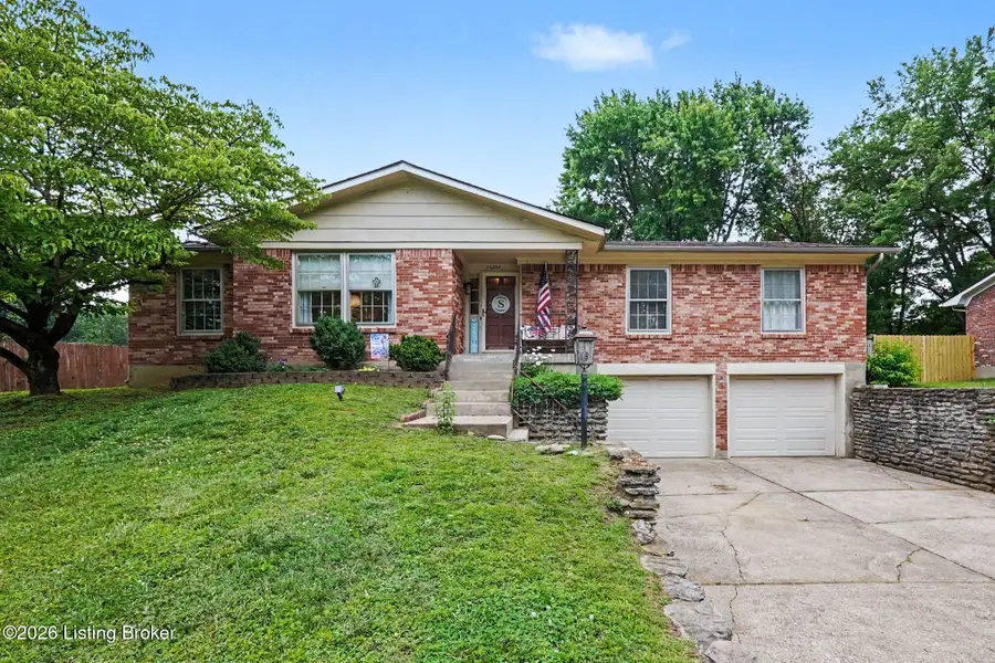 10207 Eve Dr, Louisville, KY 40272 - #2