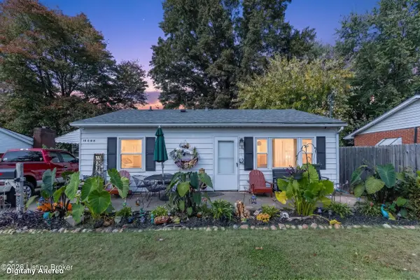 10008 Donau Ln, Louisville, KY 40272