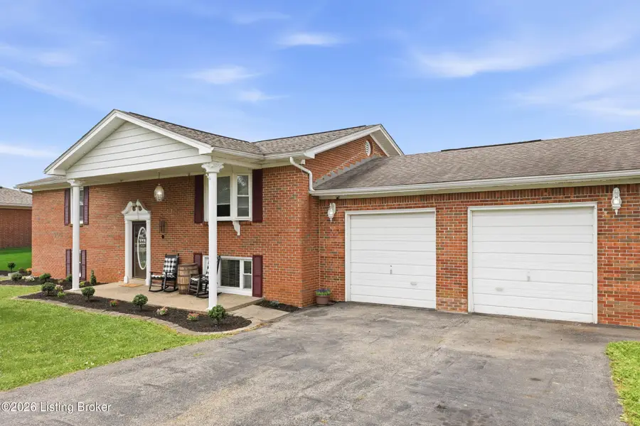 225 Melwood Dr, Shepherdsville, KY 40165 - #2