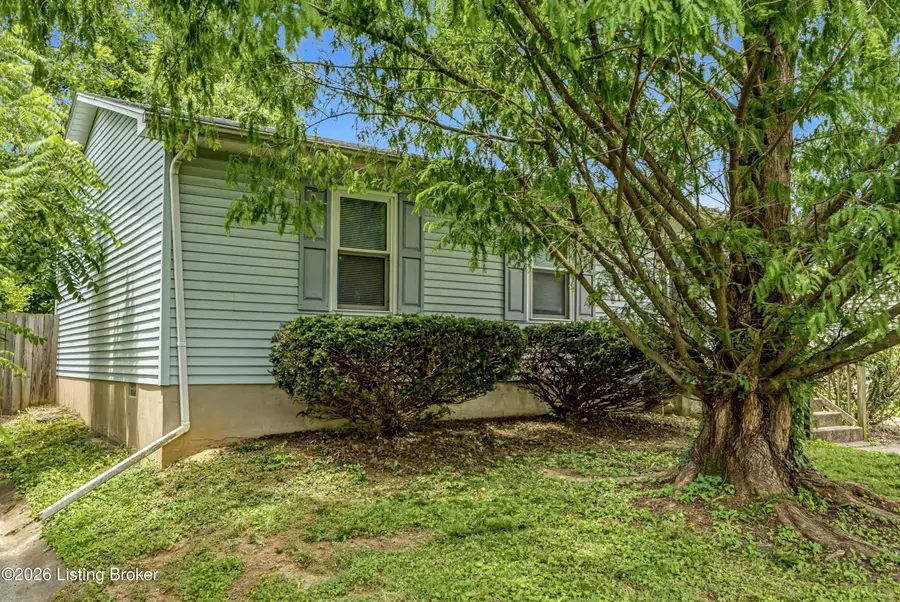 10512 Hillpark Dr, Louisville, KY 40229 - #3
