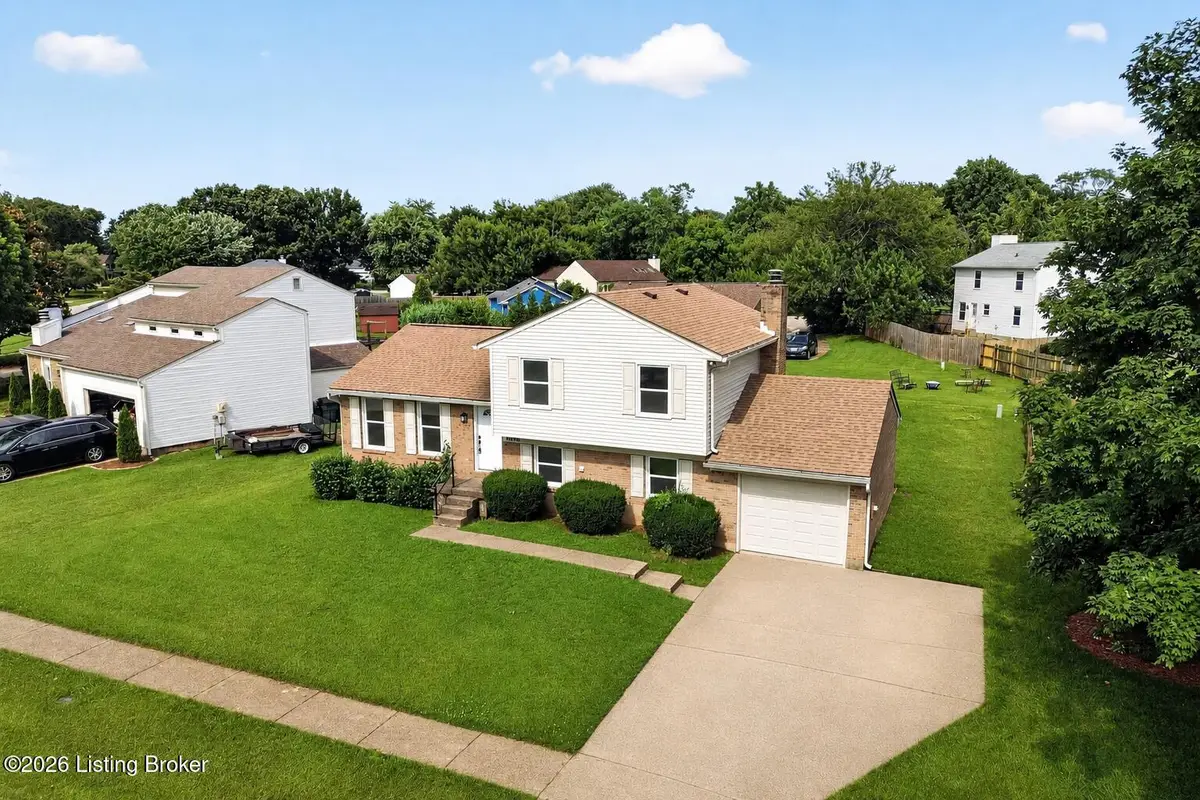 8908 Thelma Ln, Louisville, KY 40220 - #1