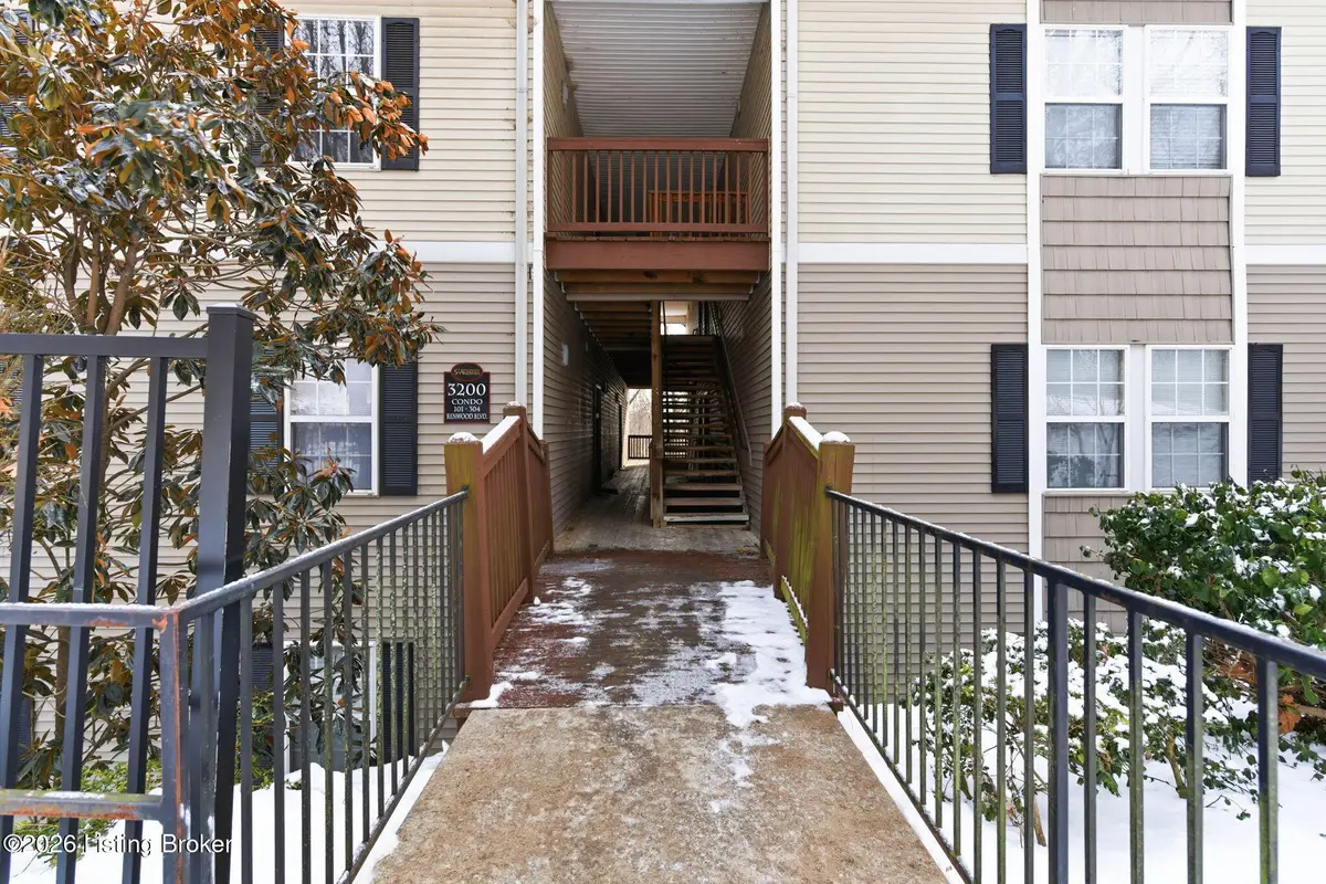 3200 Renwood Blvd, Louisville, KY 40214 - #1