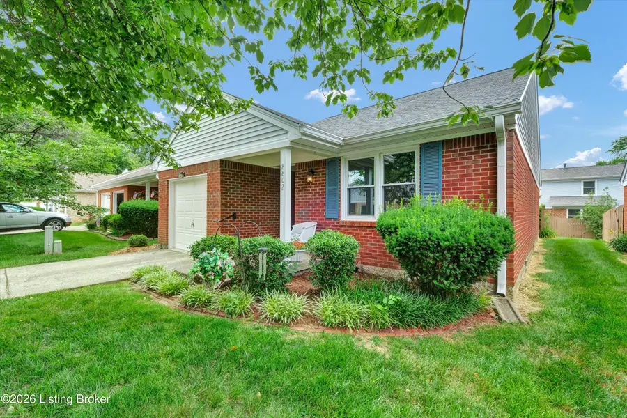 8802 Doe Run Ct, Louisville, KY 40242 - #2