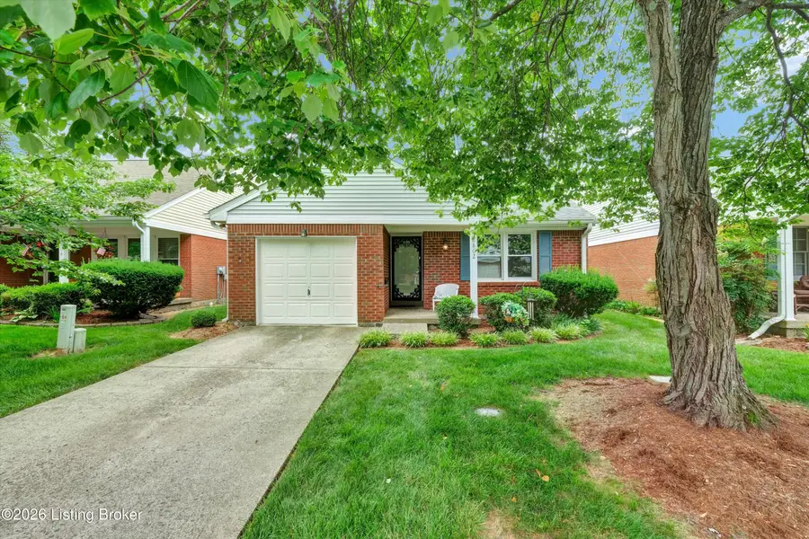 8802 Doe Run Ct, Louisville, KY 40242 - #3