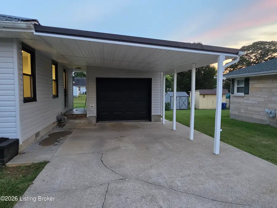 407 Lowell Ave, Campbellsville, KY 42718 - #3