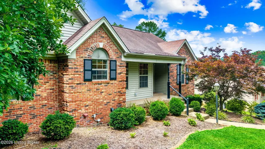 511 Pointe Blvd, Shepherdsville, KY 40165 - #3