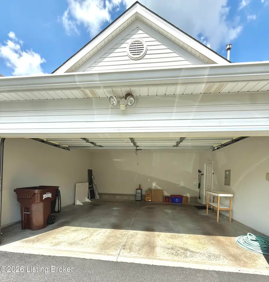 907 Spring Glen Way, Lyndon, KY 40242 - #3